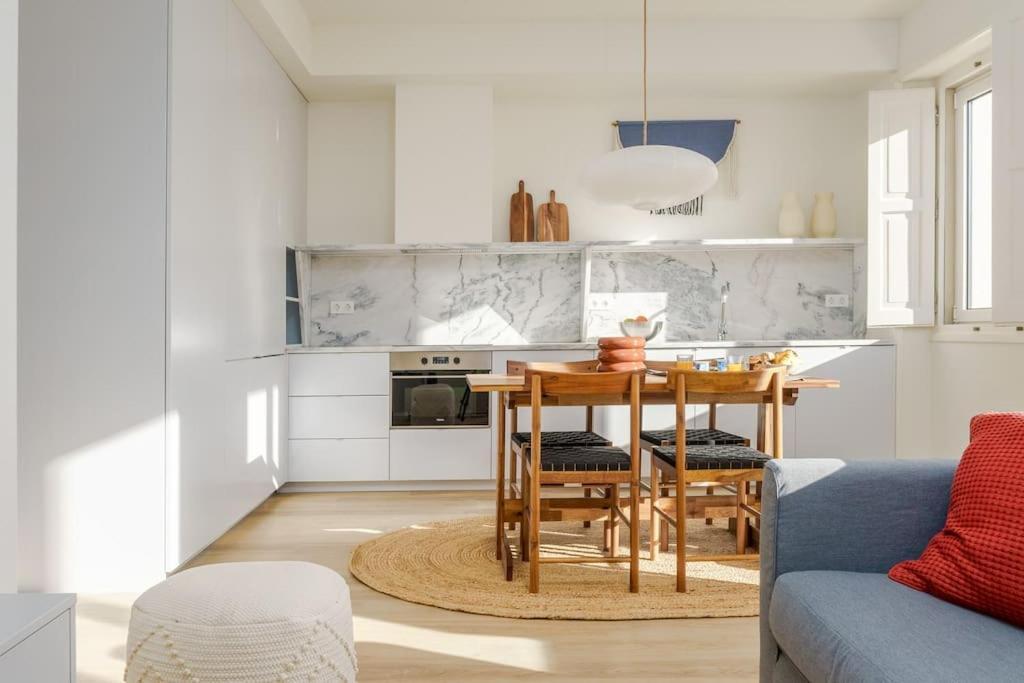Modern & Bright - Faro Mercado Apt 22 Bagian luar foto